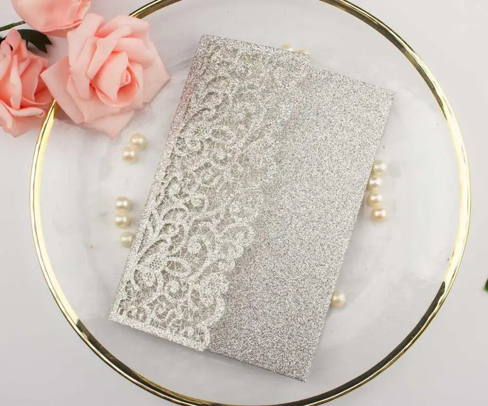 Convite de Casamento Tripla Dobra com Glitter e Corte a Laser