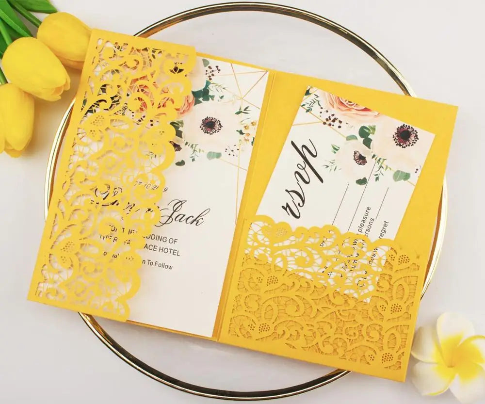 Convite de Casamento Tripla Dobra com Glitter e Corte a Laser