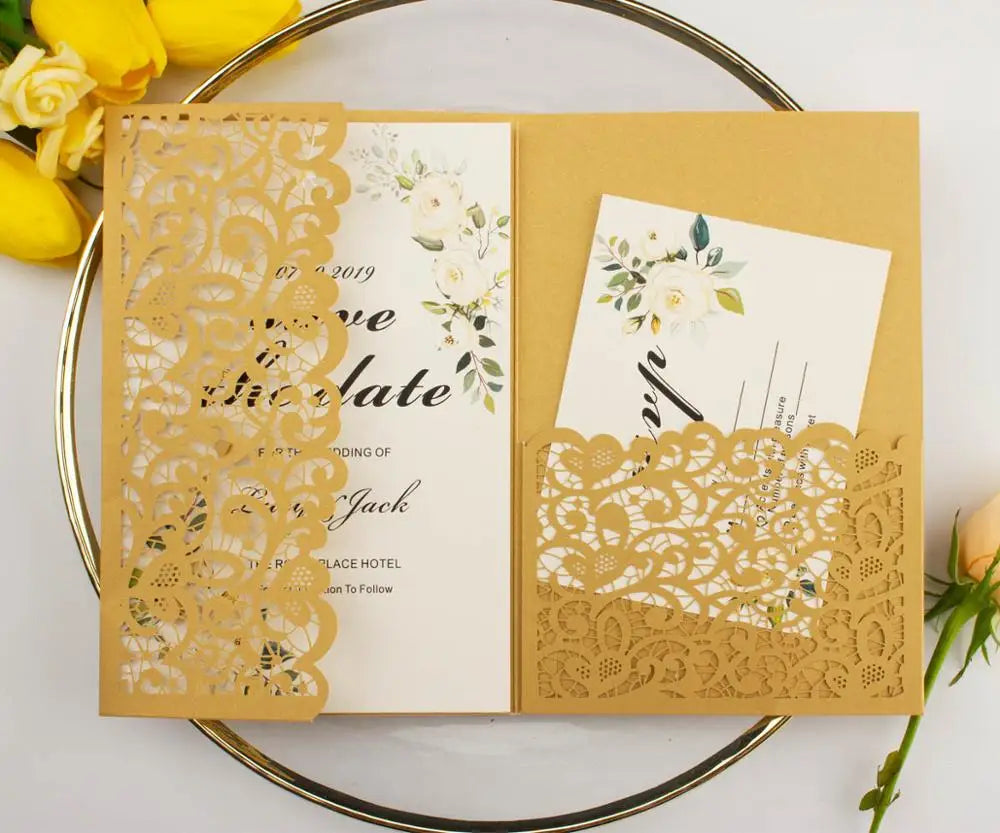 Convite de Casamento Tripla Dobra com Glitter e Corte a Laser