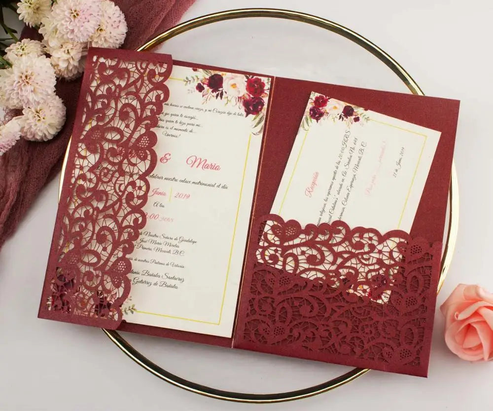 Convite de Casamento Tripla Dobra com Glitter e Corte a Laser