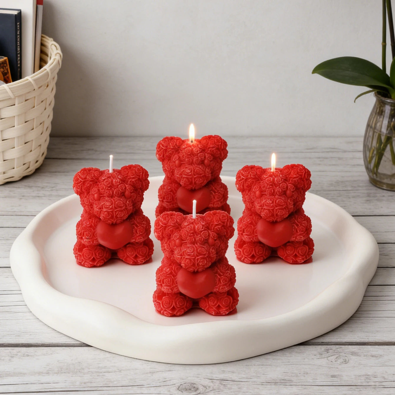 Vela Aromática Ursinho de Rosas — Lembrança Romântica e Presente Especial