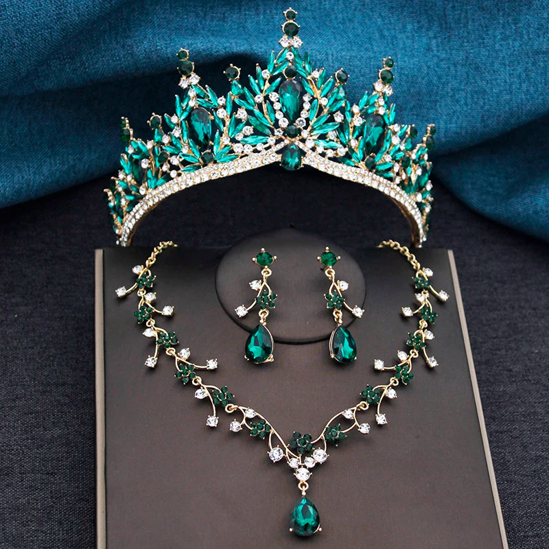 Conjunto Barroco Luxo para Noiva – Coroa, Colar e Brincos com Cristais