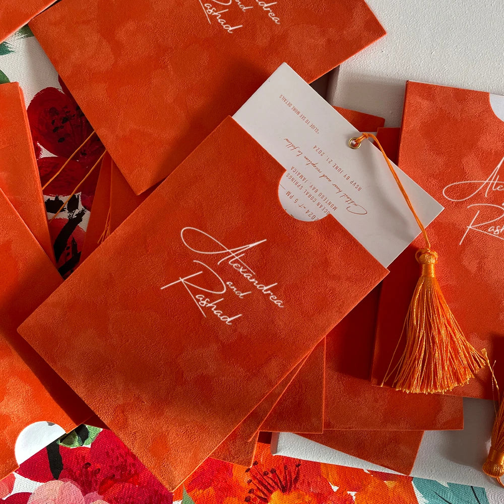 Convite de Casamento em Veludo Laranja Personalizado – Três Páginas Interiores | Luxo Premium