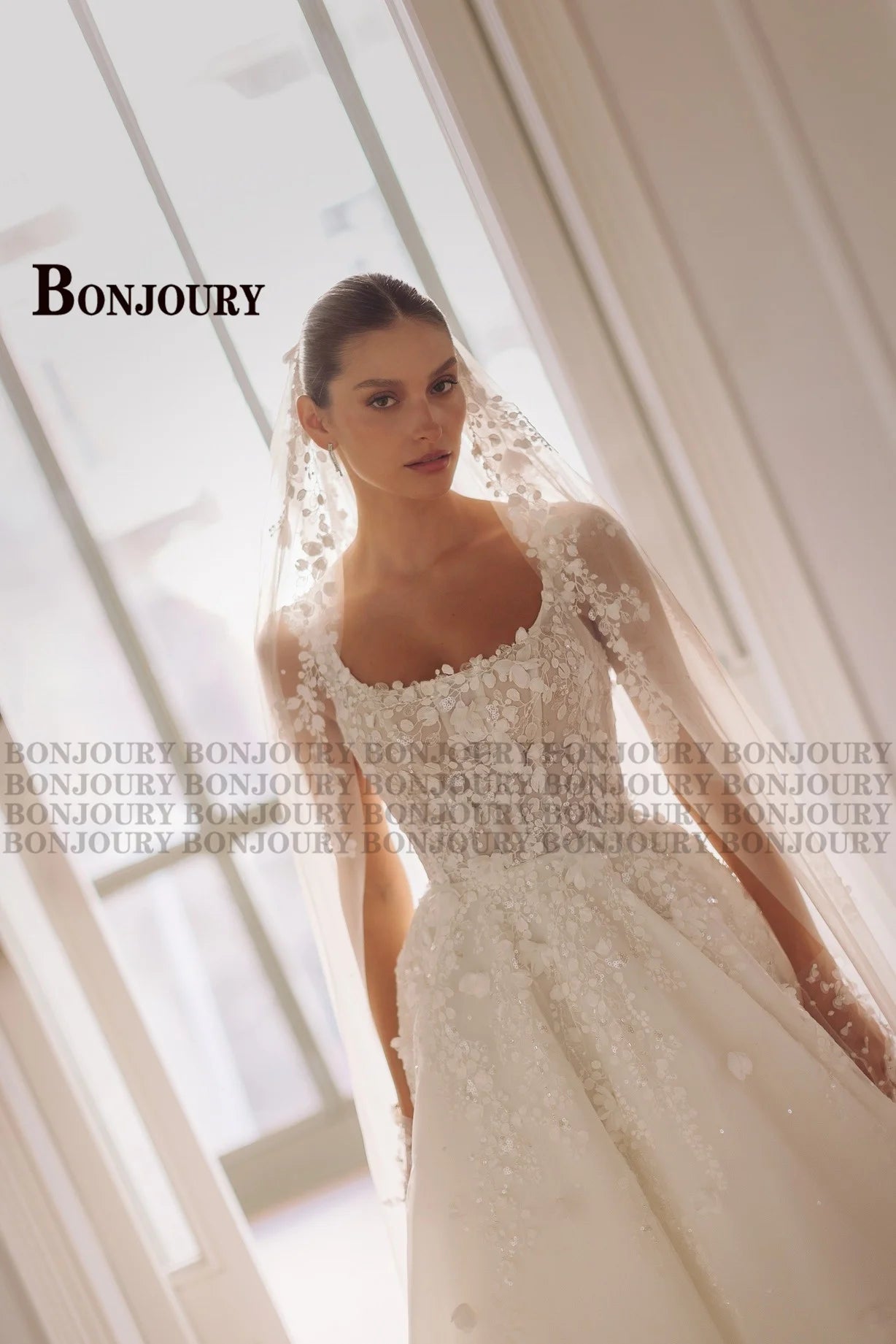 Vestido de Noiva Vintage A-Line com Costas Abertas, Alças Finas e Renda em Tule – Personalizado 2026