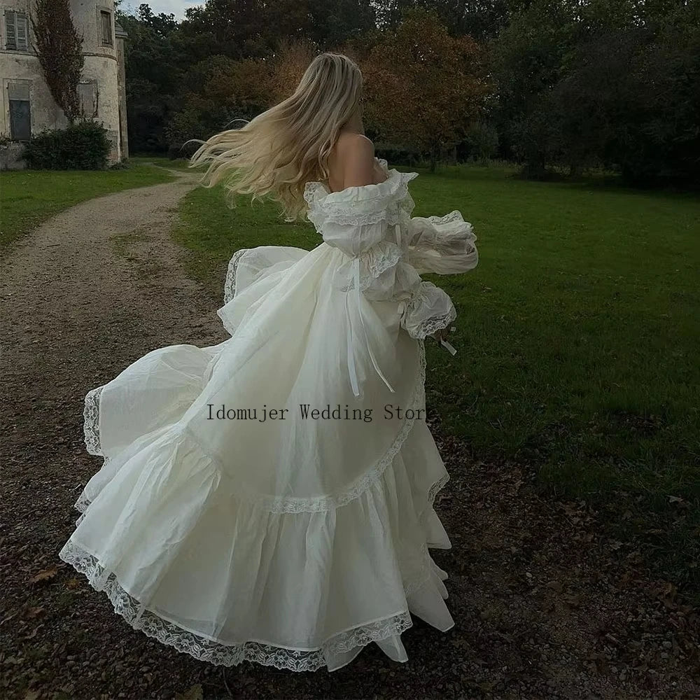 Vestido de Noiva Campestre — Ombros Descobertos com Mangas Compridas