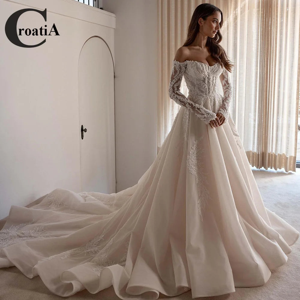 Vestido de Noiva Luxuoso em Tule com Aplicações Florais