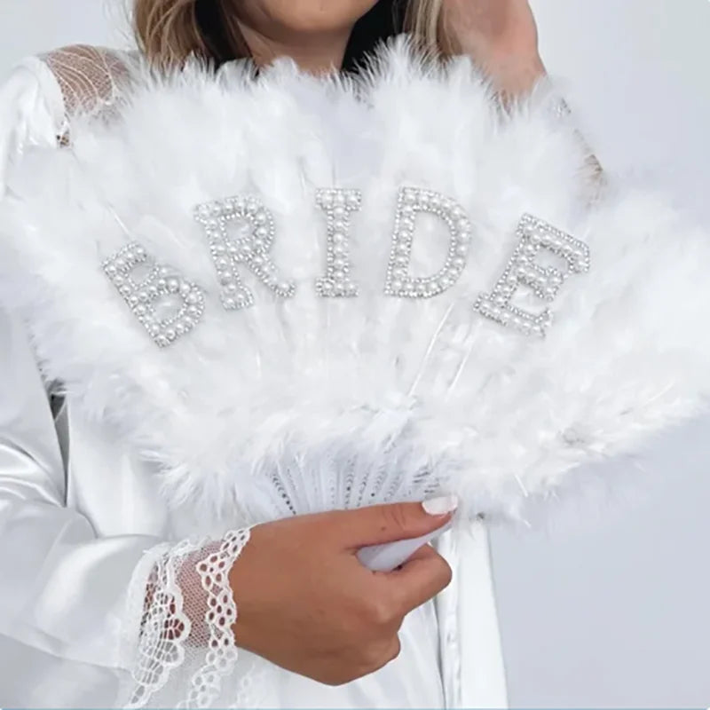 Leque Branco de Penas para Noiva – Acessório para Despedida de Solteira e Casamento