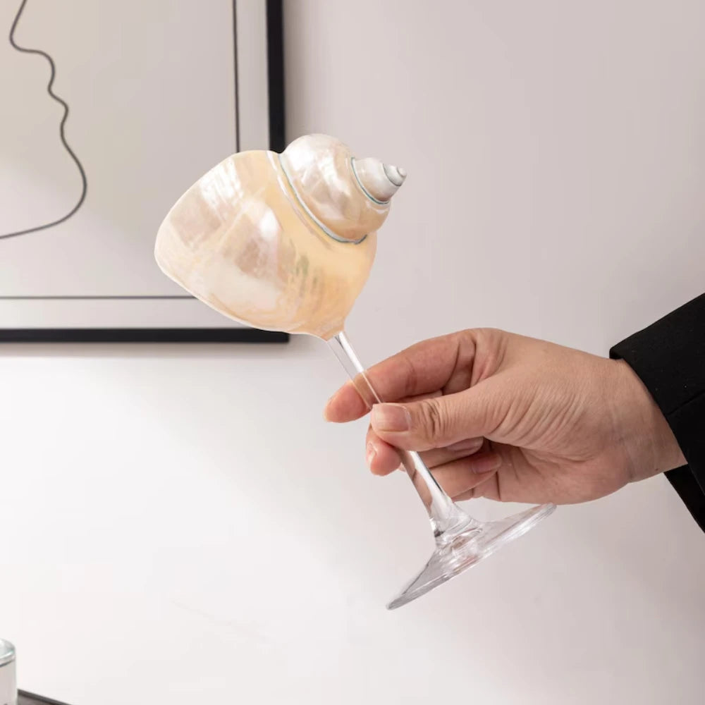 Conjunto com 2 Taças de Vinho em Formato de Concha