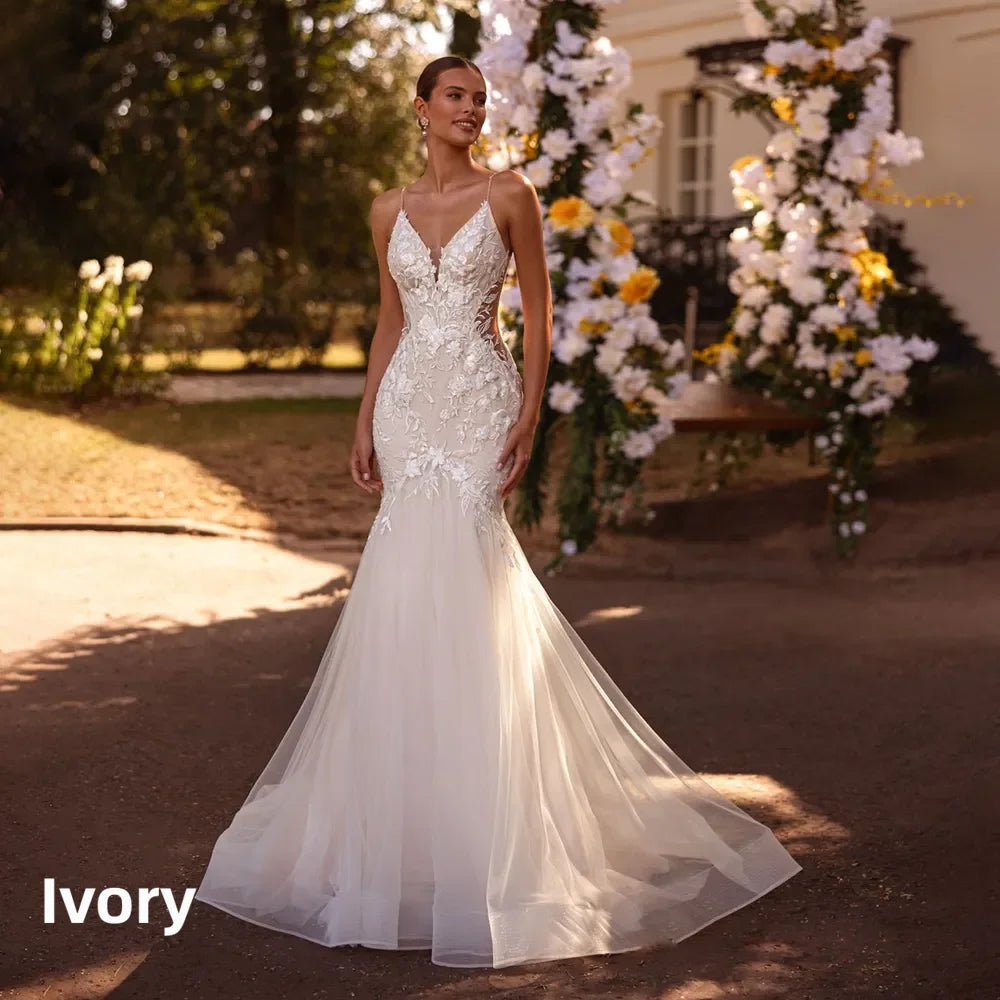 Vestido de Noiva Sereia Aviana — Tule com Renda e Bordado