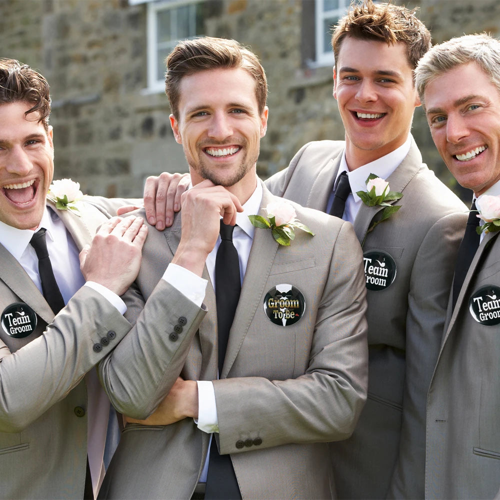 Pins "Groom to Be" e "Team Groom" – Distintivos para Despedida de Solteiro