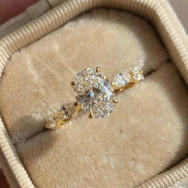 Anel Delicado em Prata de Lei 925 com Zircónias