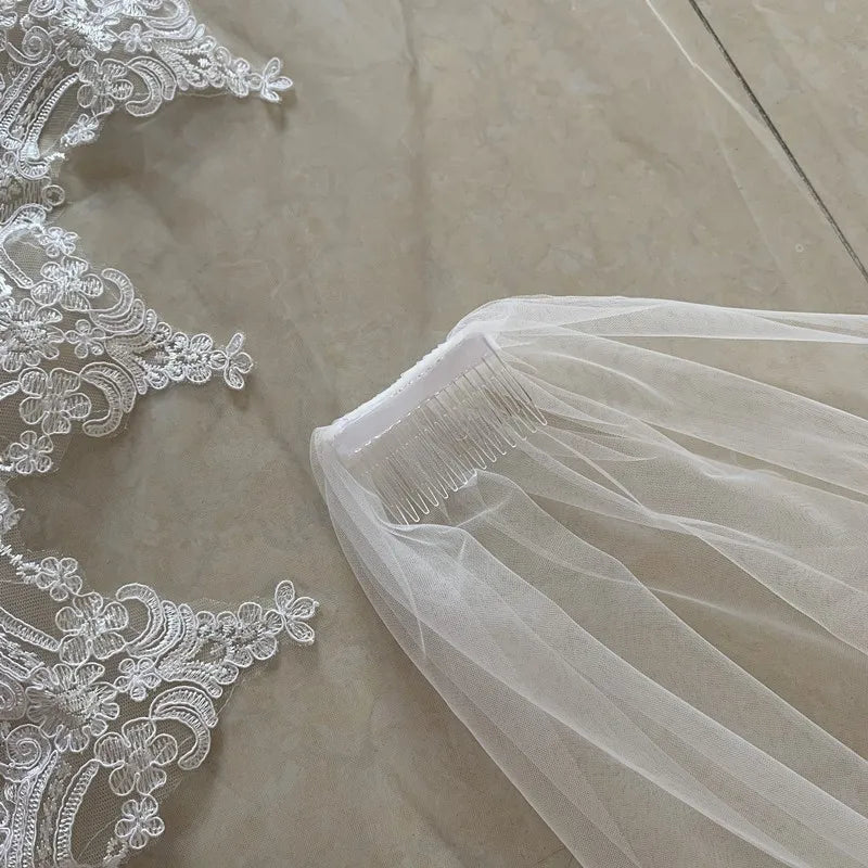 Véu de Noiva Catedral com Renda Floral – Elegância Intemporal para o Seu Grande Dia