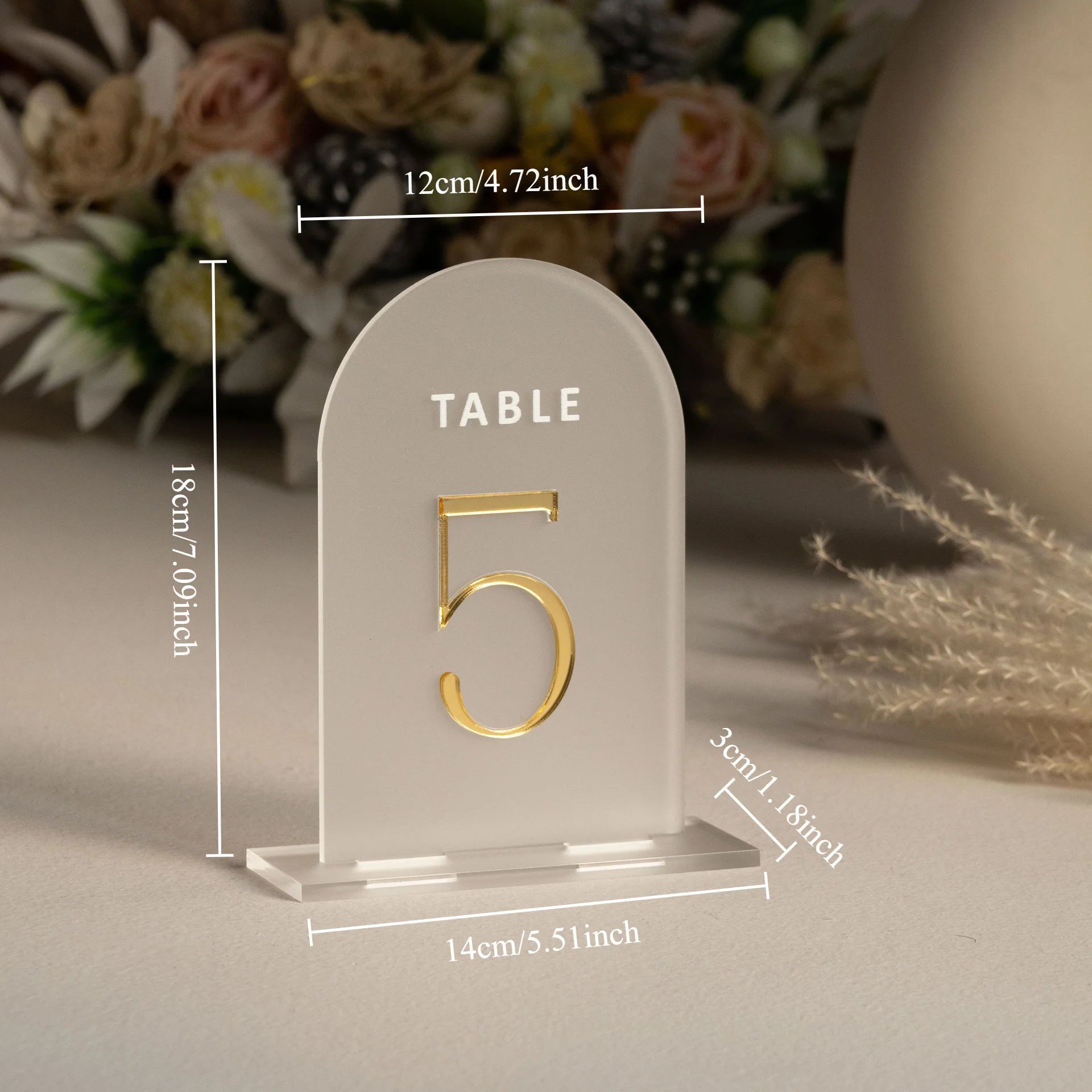 Número de Mesa em Acrílico Branco com Numeração 3D