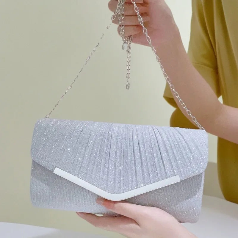 Clutch Plissada com Brilho
