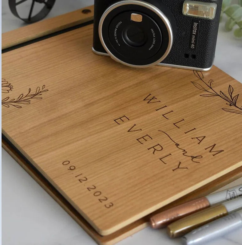 Livro de Honra em Madeira Personalizado | Álbum de Fotografias e Mensagens
