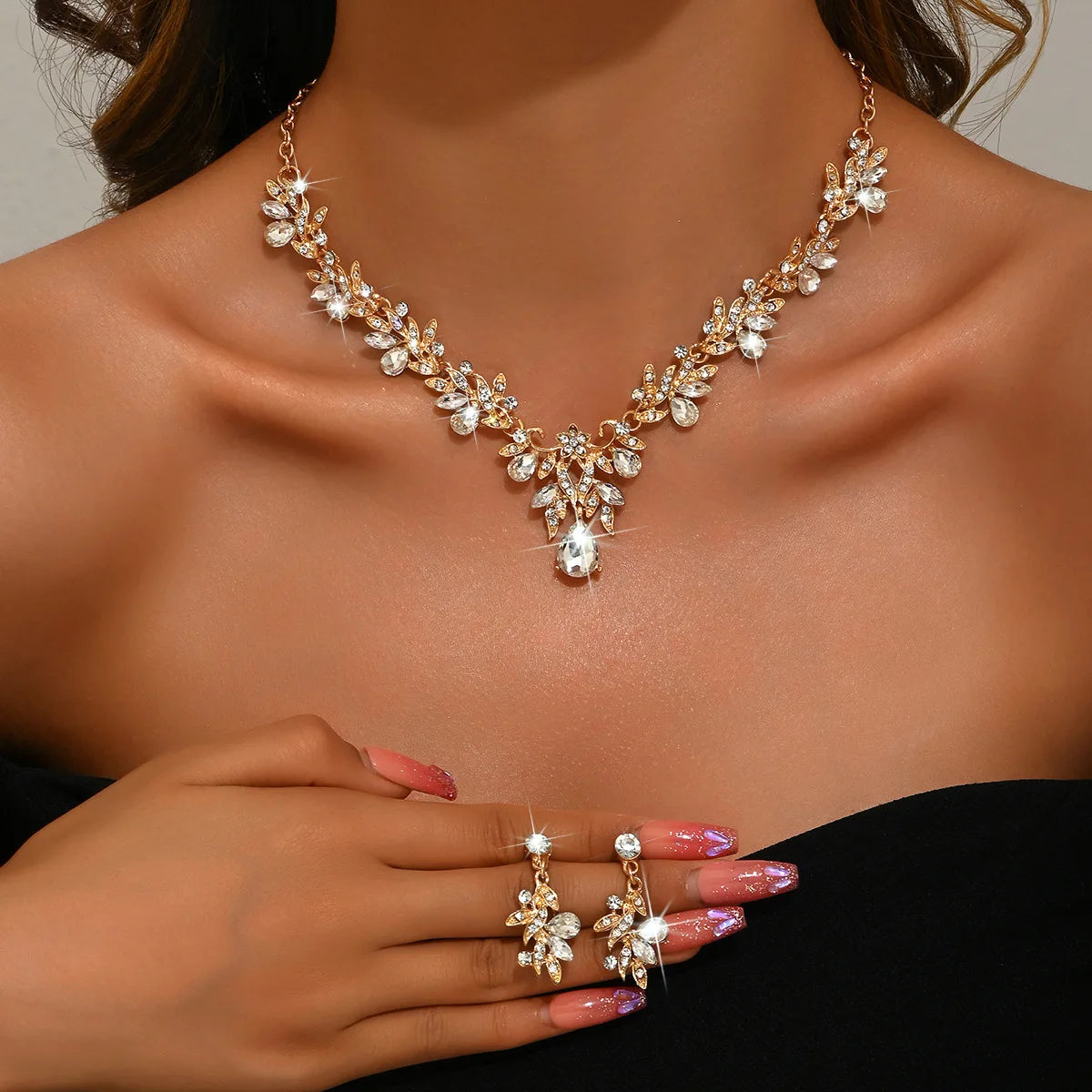 Conjunto de Joias com Cristais