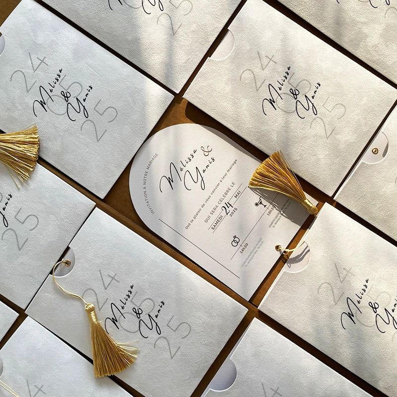Convites de Casamento em Veludo Personalizados – Luxo Premium com Envelope Incluído