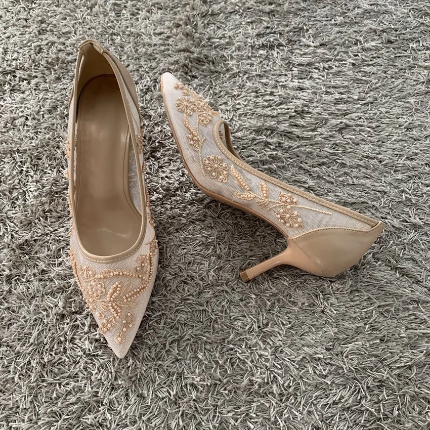 Sapatos de Noiva com Bordado e Salto Alto