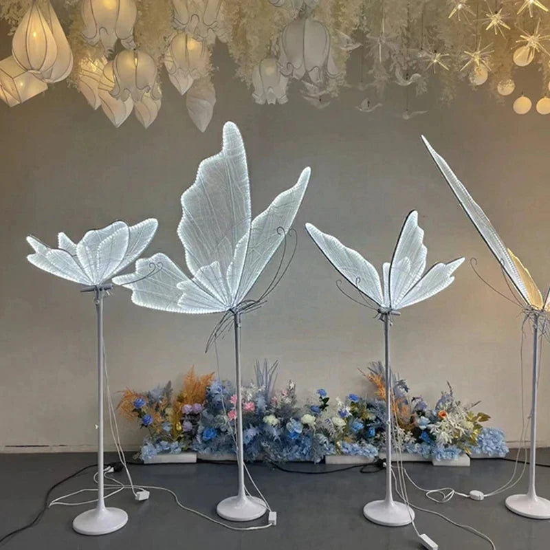 Borboleta Decorativa com Luz LED – Estrutura para Casamentos e Eventos