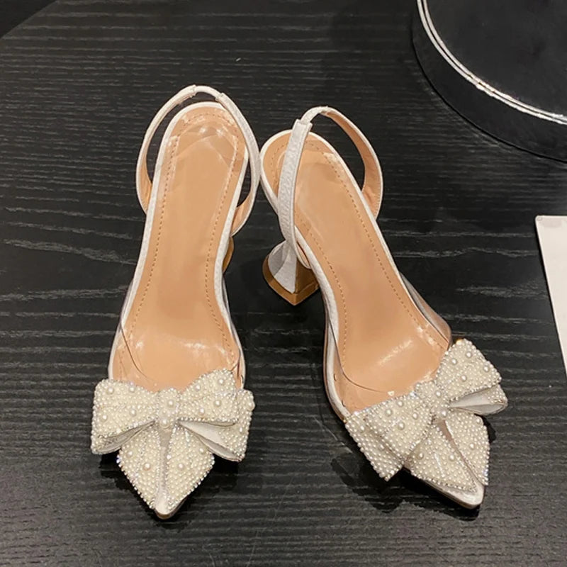 Sapatos de Noiva Transparentes com Laço em Pérolas