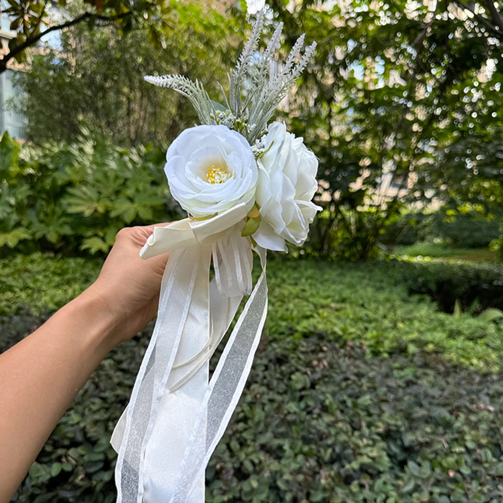 Flor para Espelho de Carro de Casamento – Rosa Branca Artificial com Fita