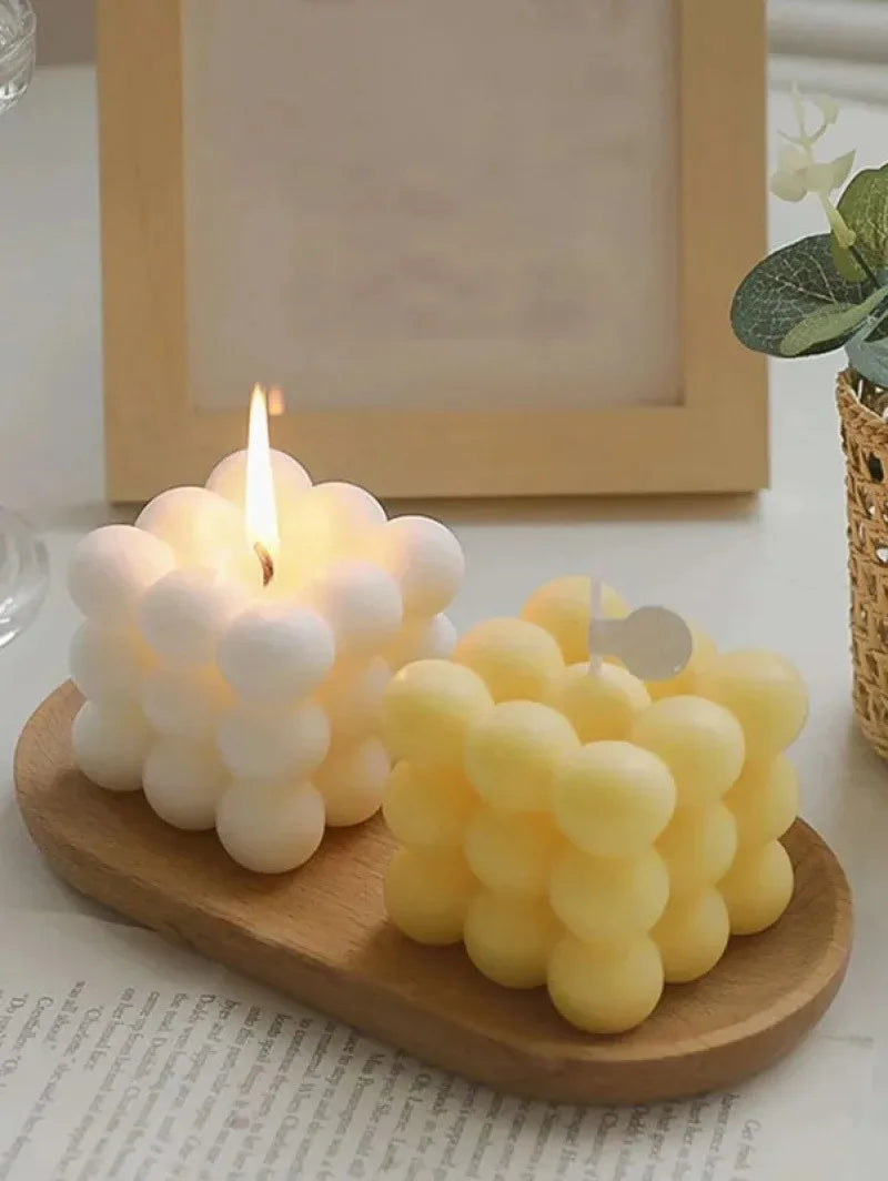 Vela Aromática em Forma de Cubo Mágico — Lembrança Elegante para Casamento