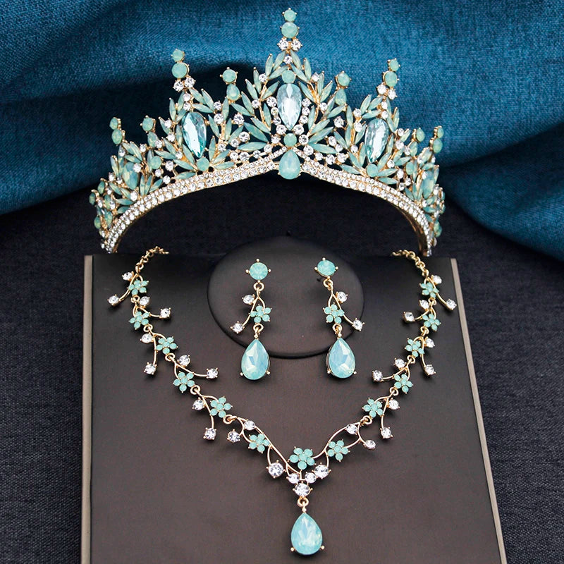 Conjunto Barroco Luxo para Noiva – Coroa, Colar e Brincos com Cristais