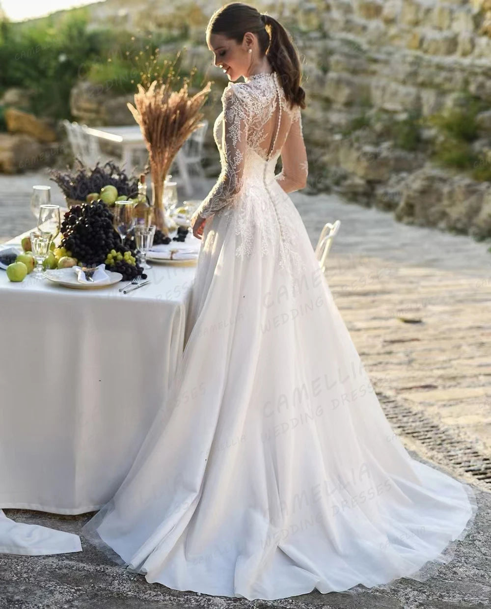 Vestido de Noiva Graceful A-Line com Renda e Mangas Ilusão