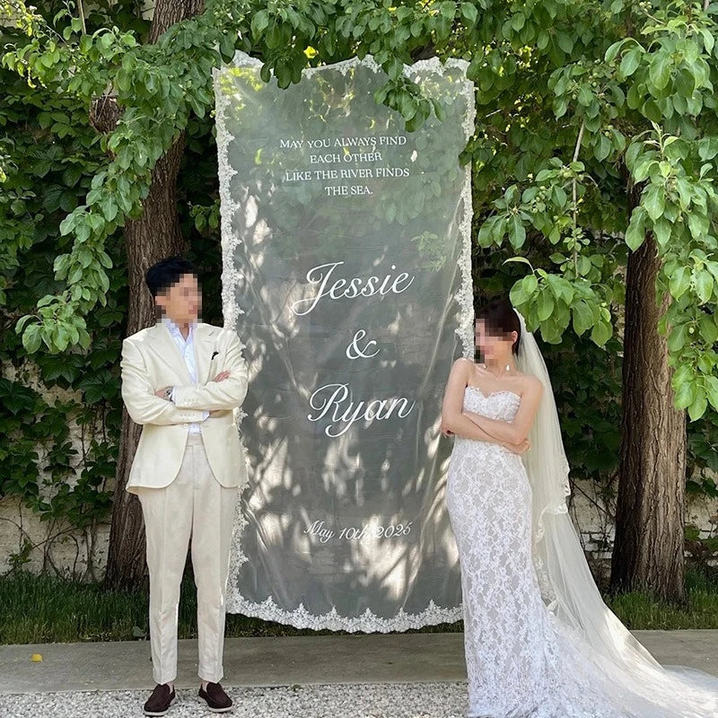 Placa de Boas-Vindas em Tecido com Renda Personalizada – Banner Elegante para Casamento