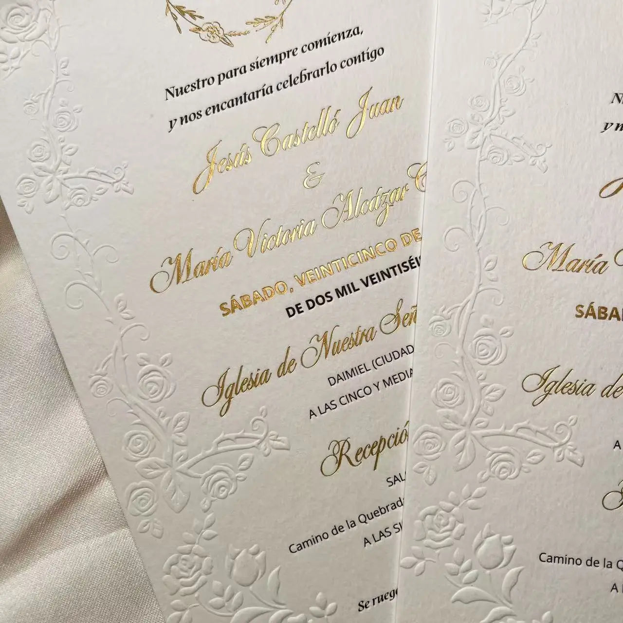 Convites de Casamento com Estampagem Dourada Premium – Personalizados | Luxo em Cada Detalhe