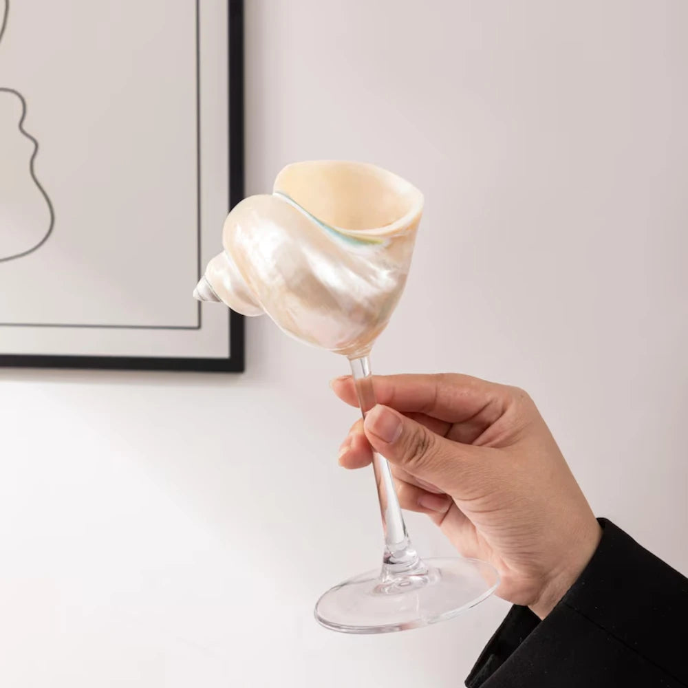 Conjunto com 2 Taças de Vinho em Formato de Concha