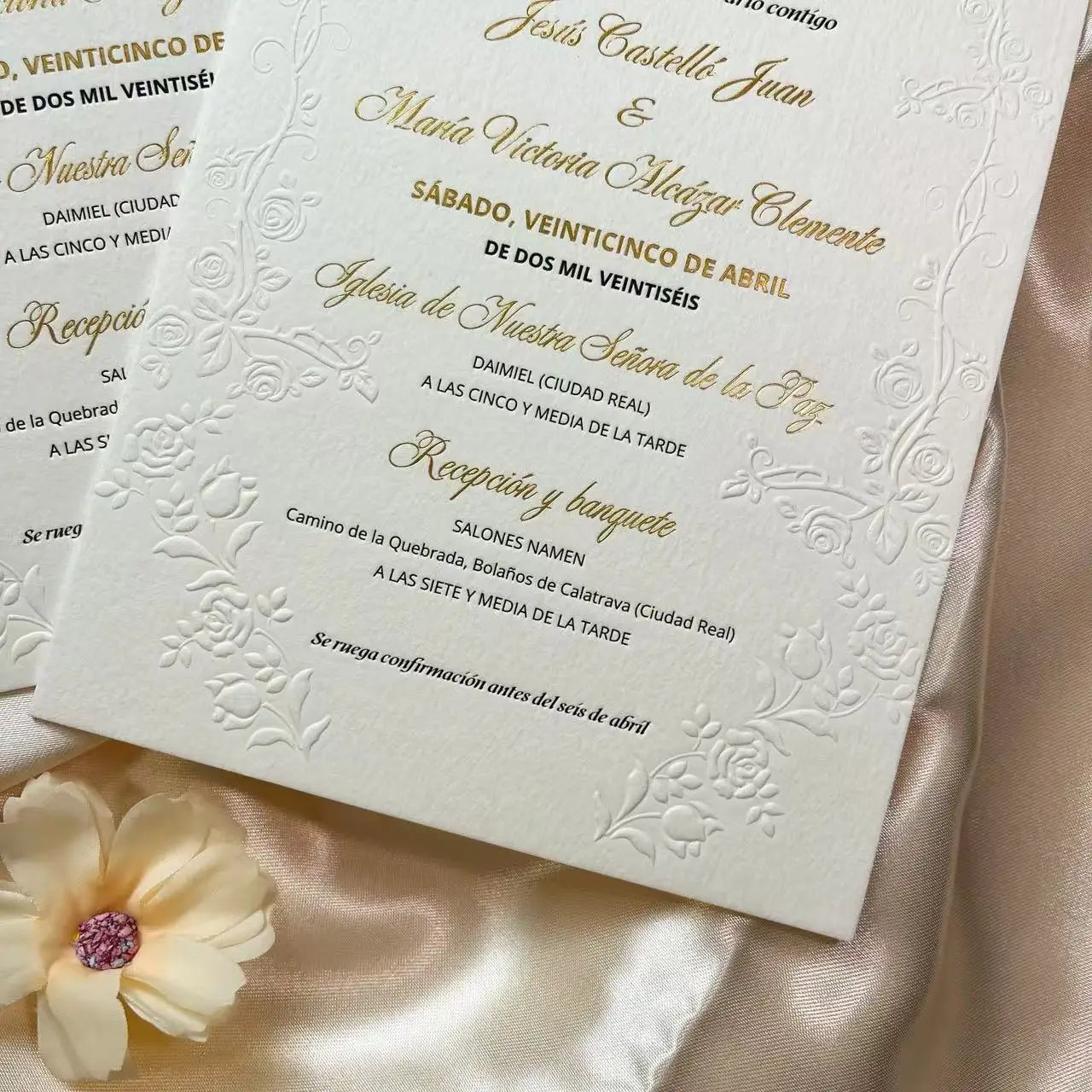 Convites de Casamento com Estampagem Dourada Premium – Personalizados | Luxo em Cada Detalhe