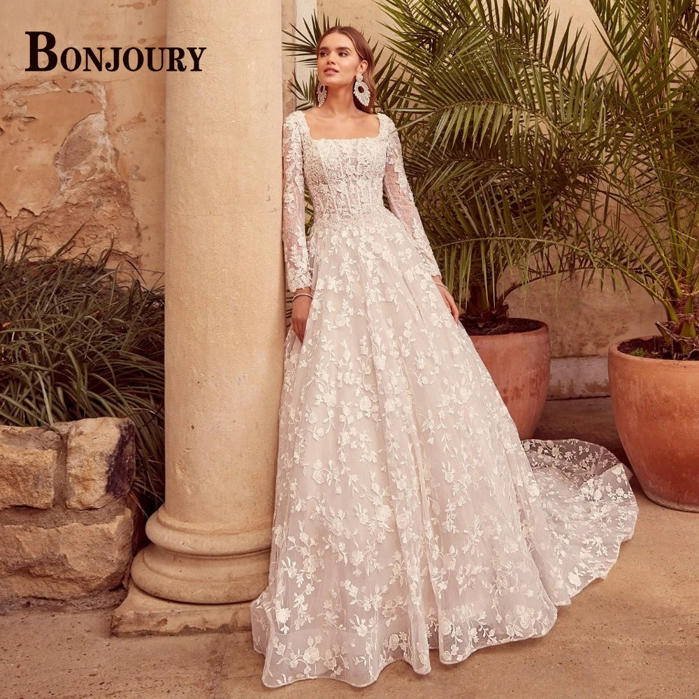 Vestido de Noiva Clássico A-Line com Decote Quadrado e Cauda Real