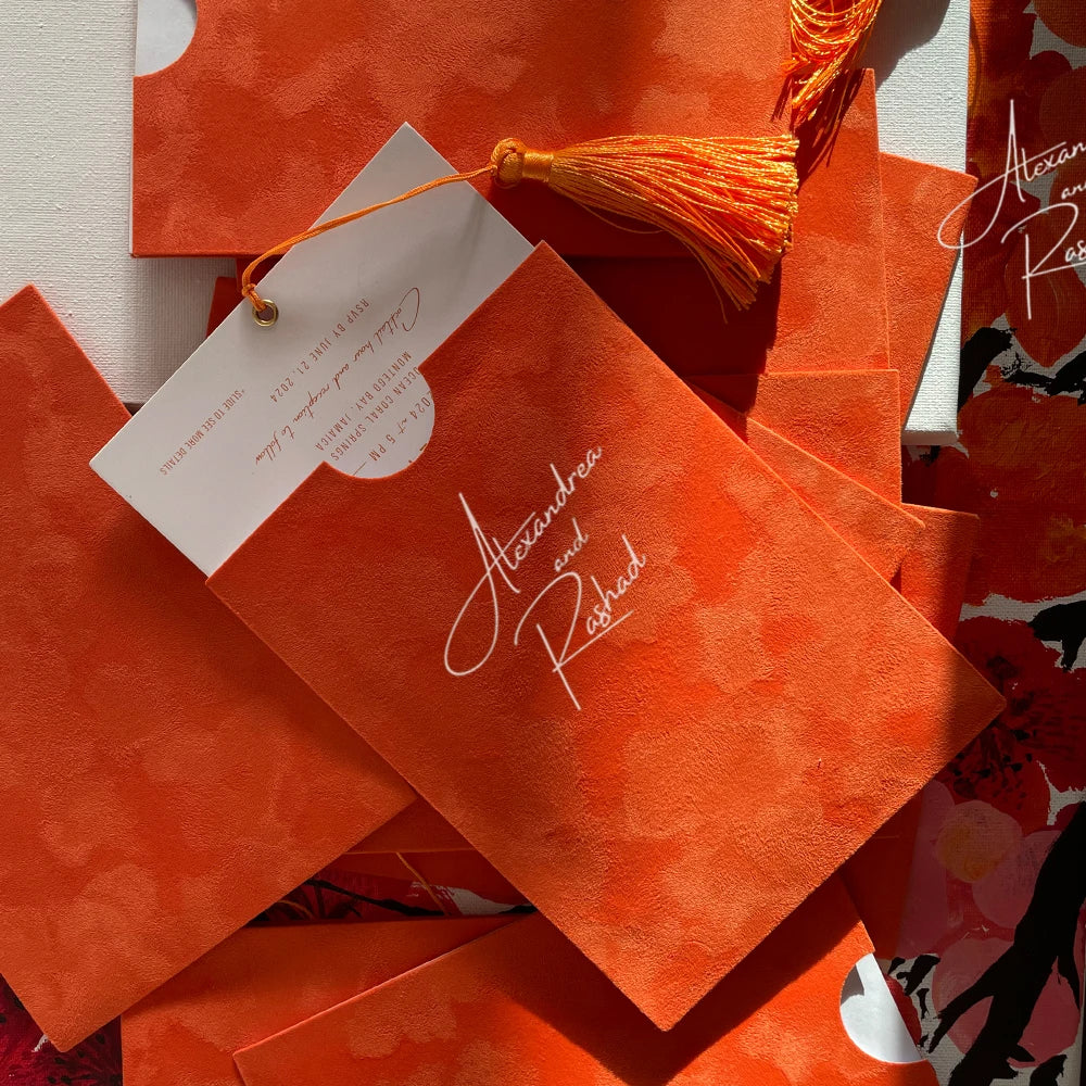 Convite de Casamento em Veludo Laranja Personalizado – Três Páginas Interiores | Luxo Premium