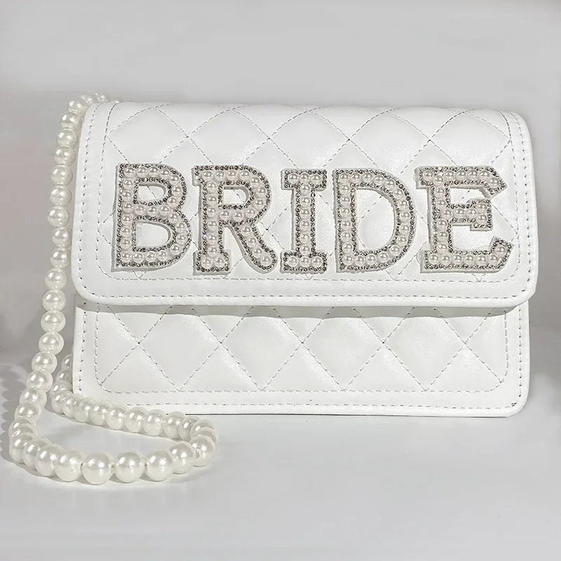 Clutch "Bride to Be" com Pérolas