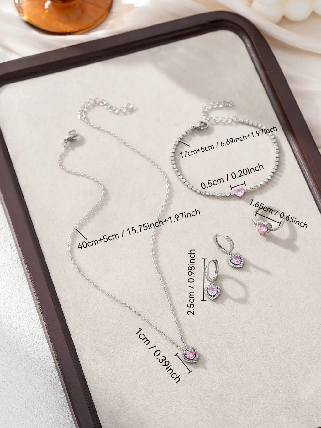 Conjunto de Joias com Zircónias – Colar, Brincos, Pulseira e Anel (sem caixa)