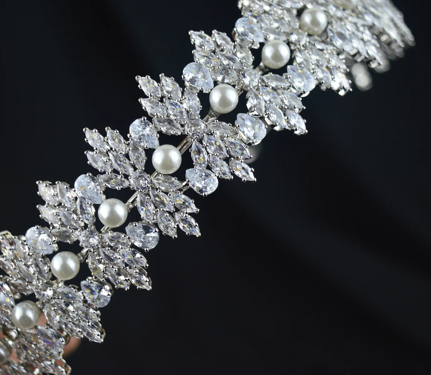 Tiara Luxo com Zircónias Cúbicas