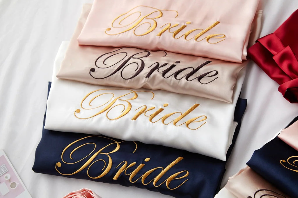 Robe de Cetim para Noiva com Bordado