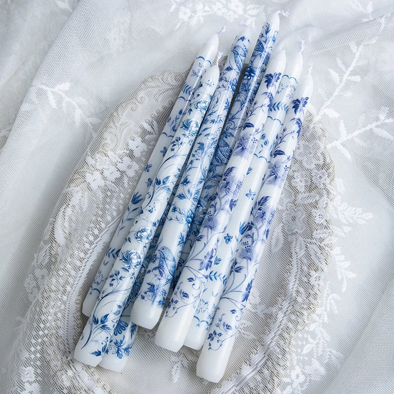 Velas Aromáticas Longas Azul e Branco — Kit com 2 Unidades