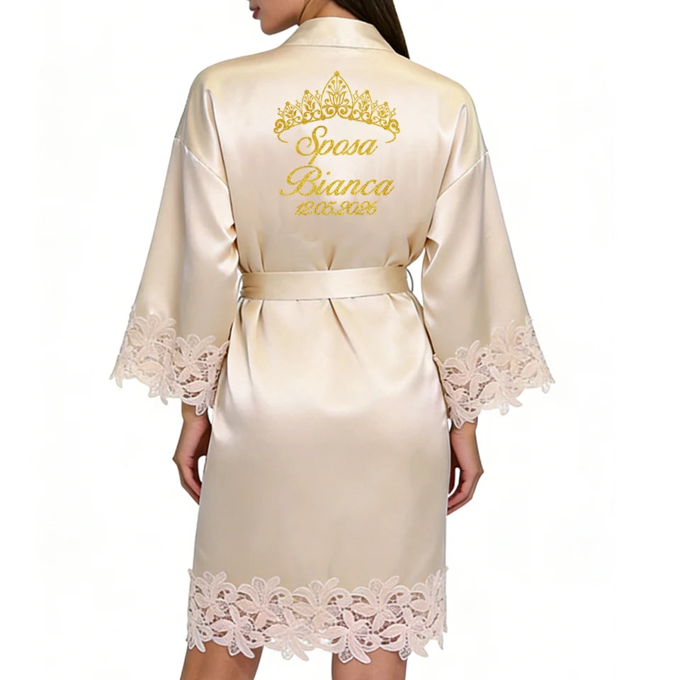 Robe Personalizado para Noiva – Com Nome e Data Bordados | Roupão de Cetim com Renda para Casamento