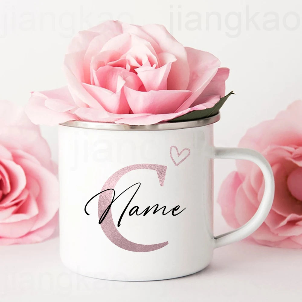 Caneca Personalizada com Inicial em Coração e Nome