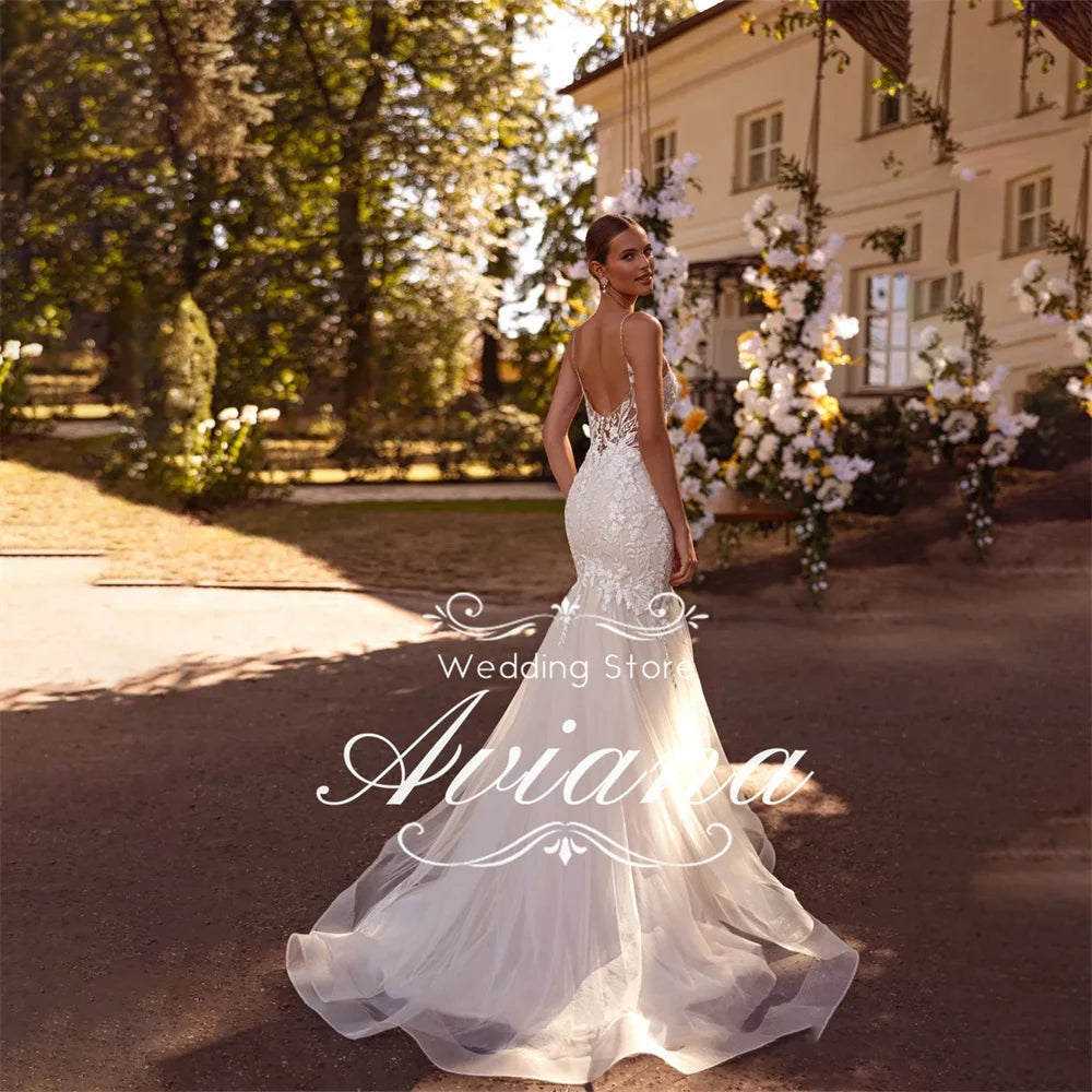 Vestido de Noiva Sereia Aviana — Tule com Renda e Bordado