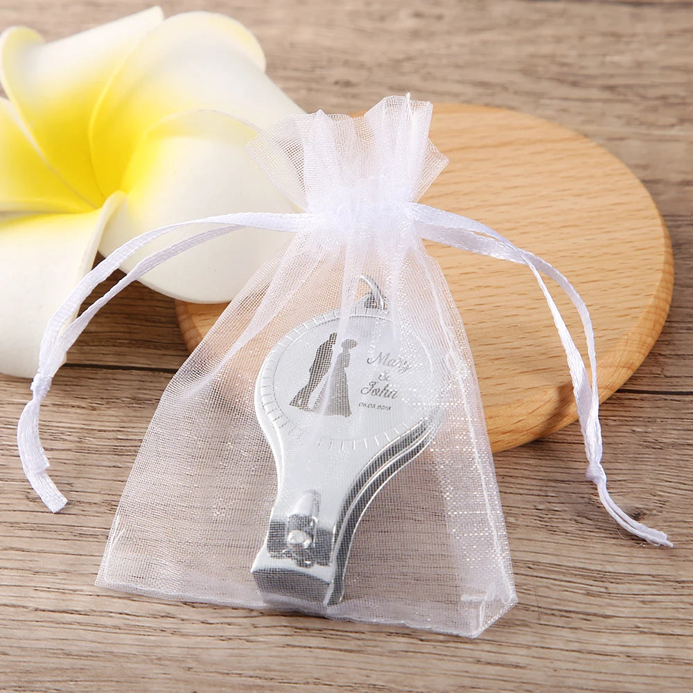 Chaveiro Abridor com Cortador de Unhas Personalizado – Lembrança de Casamento
