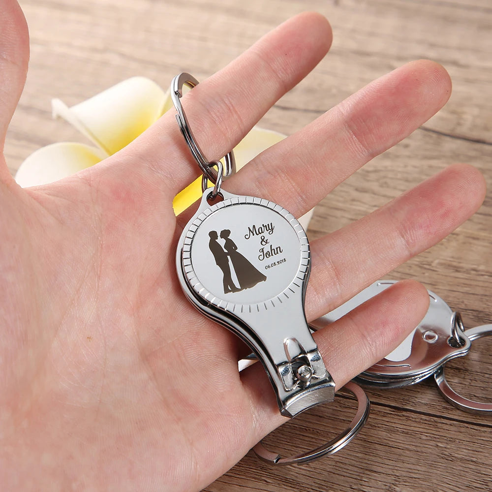 Chaveiro Abridor com Cortador de Unhas Personalizado – Lembrança de Casamento