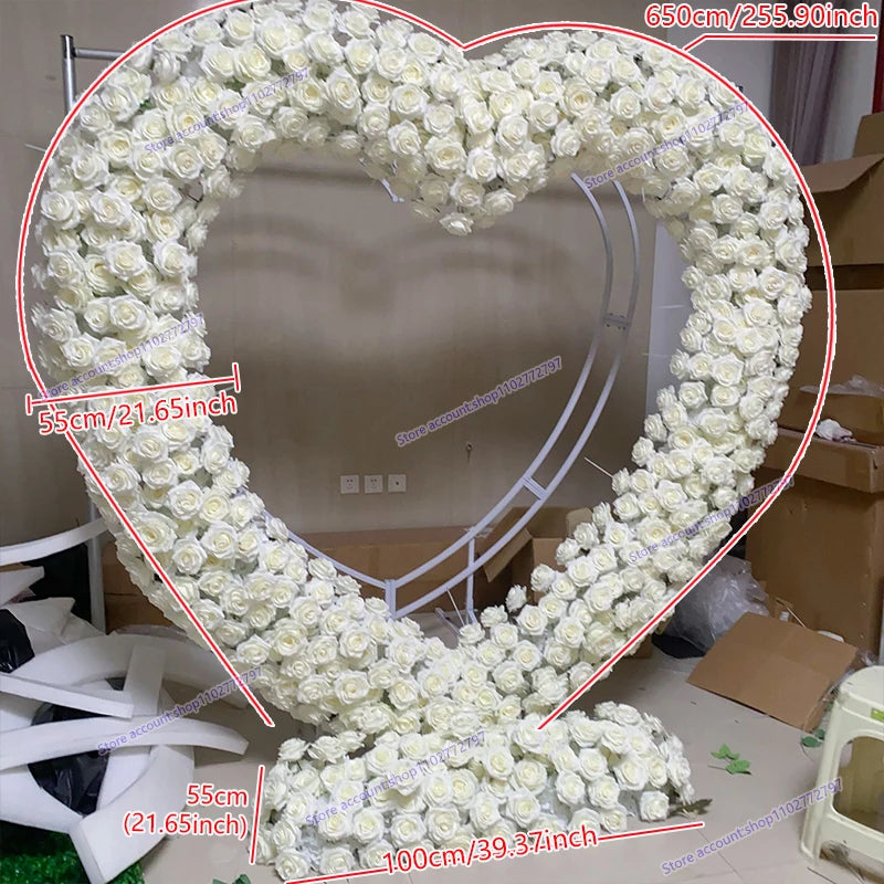 Arco Floral Artificial em Forma de Coração – Decoração Luxuosa para Casamentos