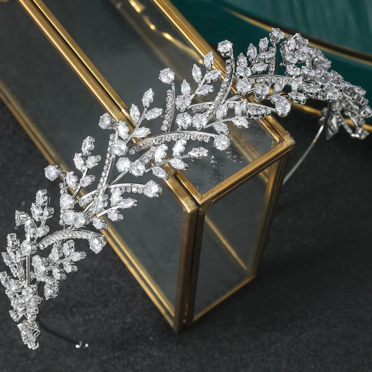 Tiara Luxo com Zircónias Cúbicas