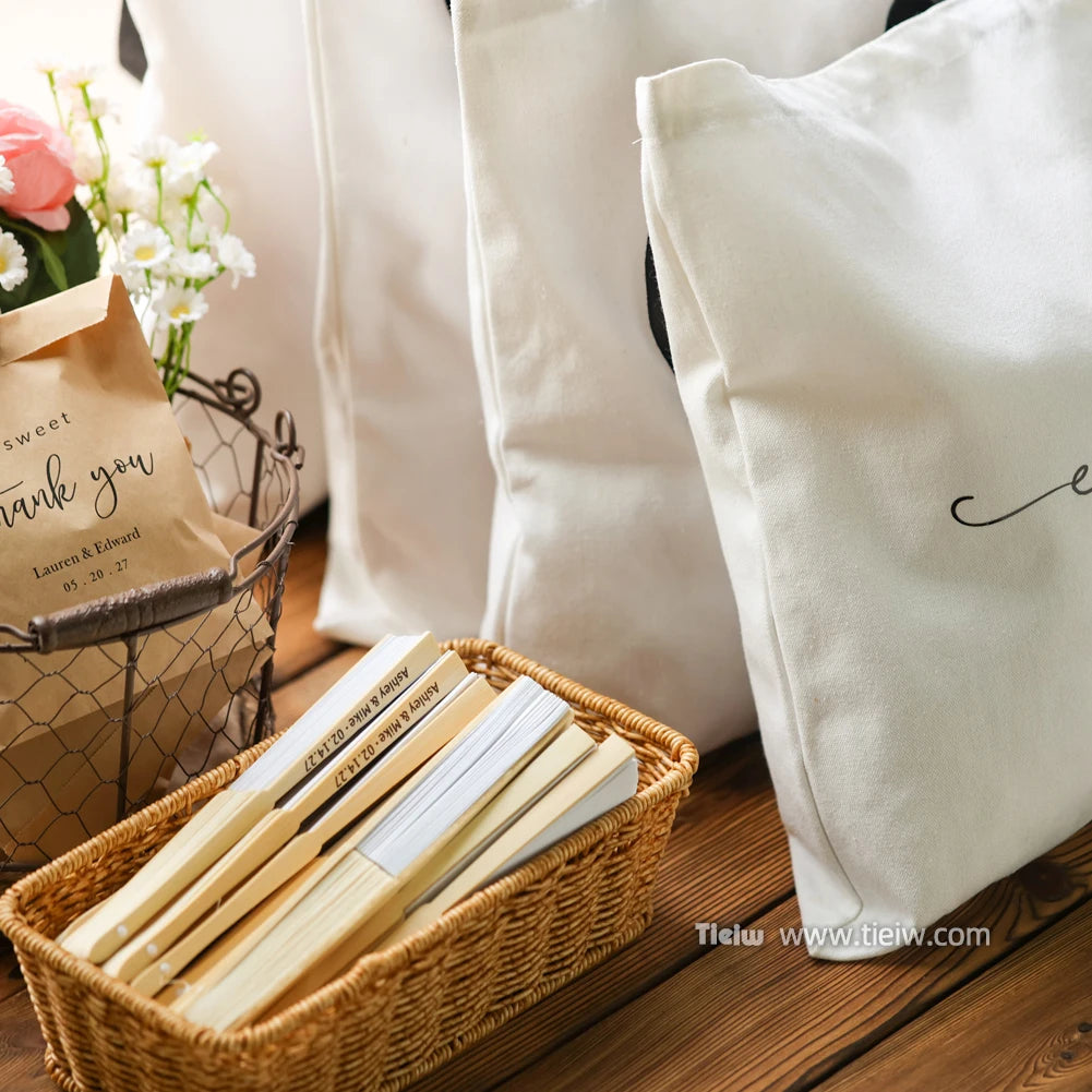 Leques de Madeira Personalizados para Casamento