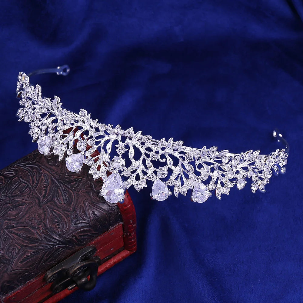 Conjunto de Noiva Luxo 4 Peças – Tiara, Colar e Brincos