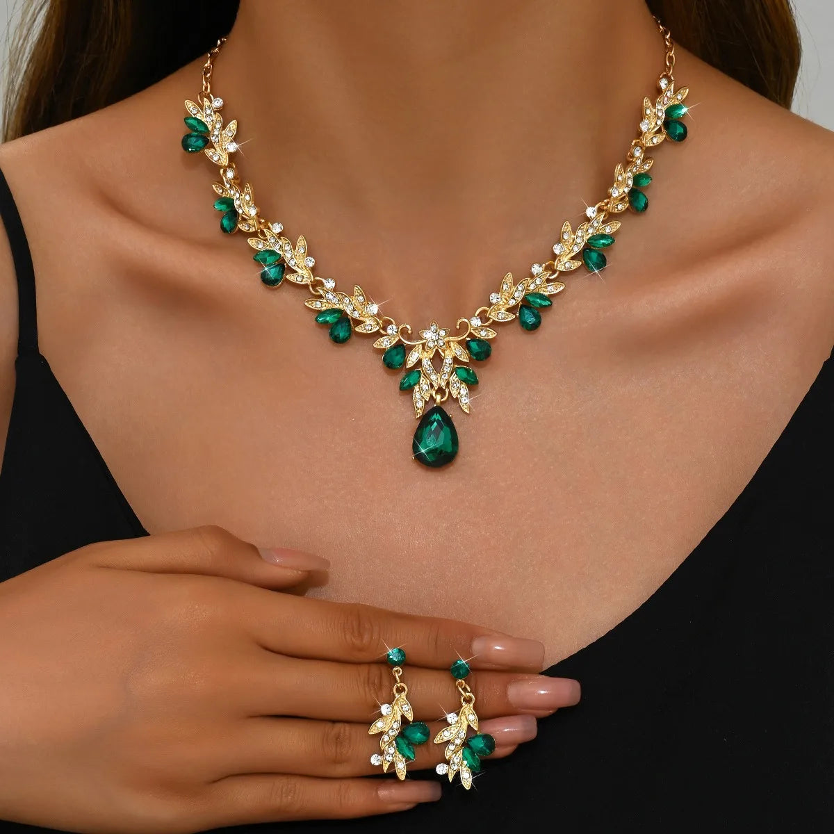 Conjunto de Joias com Cristais
