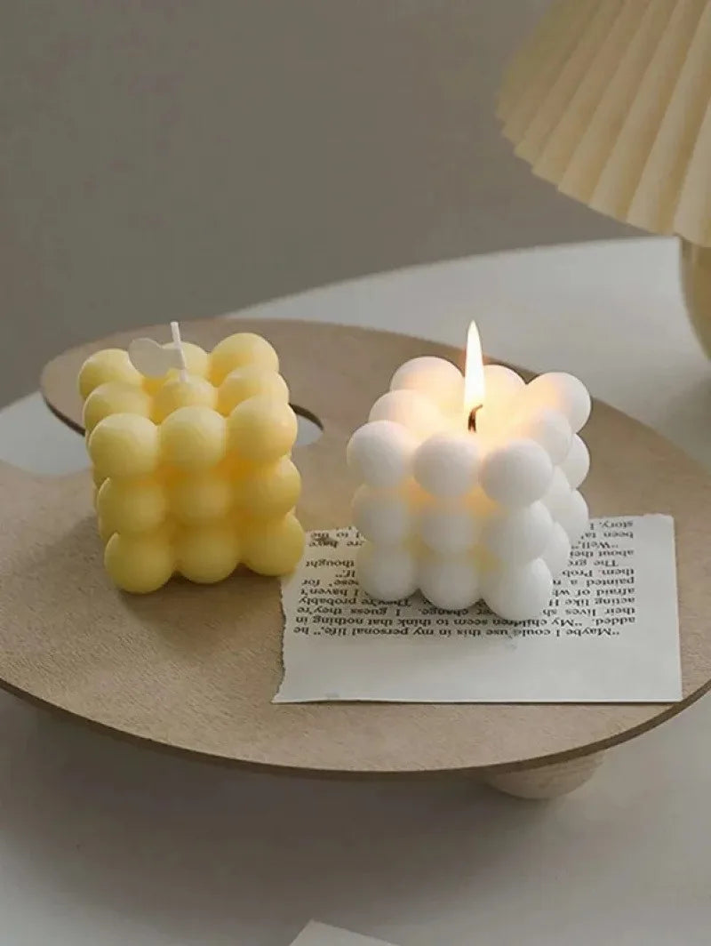 Vela Aromática em Forma de Cubo Mágico — Lembrança Elegante para Casamento